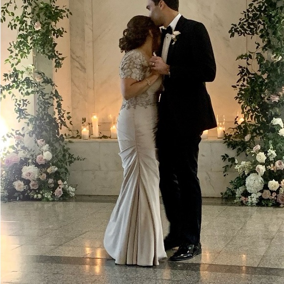 La Femme Elegant Maxi Dress in Cream - Picture 3 of 4